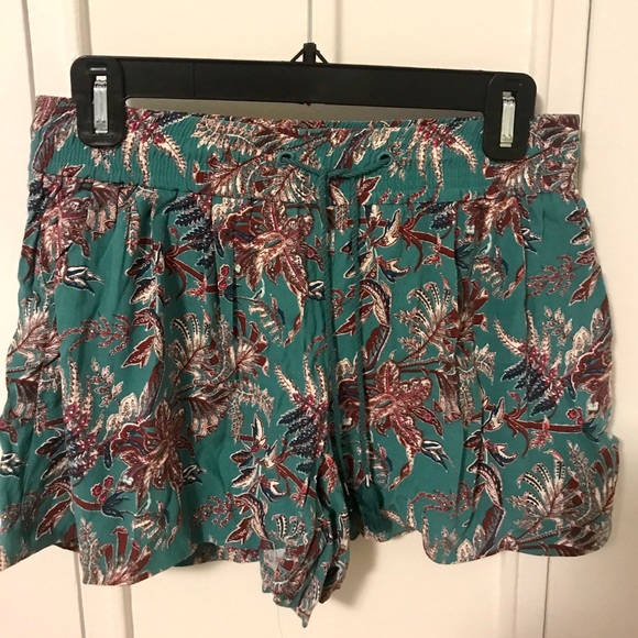 LOFT Pants - Ann Taylor Loft Green Patterned Flowy Shorts - XS